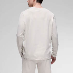 เสื้อโยคะผู้ชายดีไซน์ขายดีที่สุดปี 2026 ออกแบบโลโก้ของคุณเอง คุณภาพพรีเมียม สวมใส่สบาย คอทรงโอ - Product Image 2