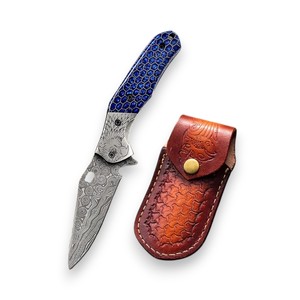 Couteau pliant EDC en acier Damas avec manche nid d'abeille, clip de poche et étui en cuir, couteaux à bolster gravés au laser - Product Image 1