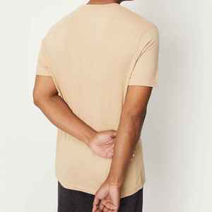T-shirt décontracté pour homme, beige, à manches courtes et col rond – 100 % coton jersey, écologique, teinture unie, couleur unie, coupe classique, 220 g - Product Image 3