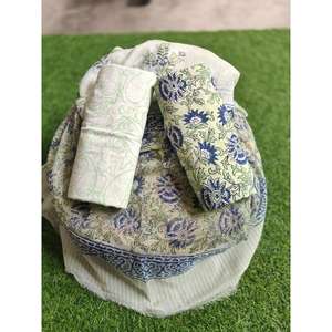 Tissu en coton de haute qualité, doux et confortable, idéal pour la confection de Kurtis, chemises, robes, la couture, le matelassage, les projets DIY et la collection. - Product Image 2