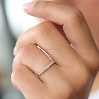 Bague de fiançailles, de mariage et d'anniversaire minimaliste pour femme, sertie d'un diamant de laboratoire rond de 0,25 ct, en or massif 14 carats, bande de 2 mm