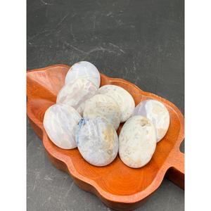 Piedra de Palma Dendrítica Blanca Natural de 35x45x15 mm, Piedra Semipreciosa Pulida para Decoración con Piedras y Colección de Cristales - Product Image 1