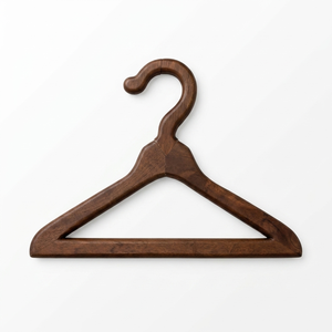Cintres en bois vintage faits à la main - Design durable, écologique et gain de place pour les magasins de détail, les armoires de boutiques et la décoration intérieure - Product Image 1
