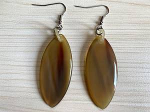 Juego de Aros y Pendientes de Lujo con Diseño de Ángel y Animal, Hechos a Mano con Cuerno de Búfalo Ecológico Pulido para Mujer - Product Image 3