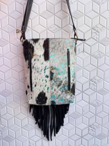 Nouvel arrivage de sac à main élégant en cuir de vachette avec franges en fourrure de vachette sac à main bohème pour femmes en vente en Inde - Product Image 5