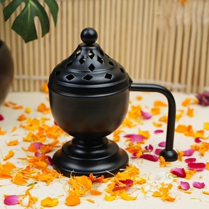 Quemador de Incienso Moderno de Metal con Tapa y Asa de Madera, Elegante Quemador de Incienso Negro para Oud y Loban - Product Image 5