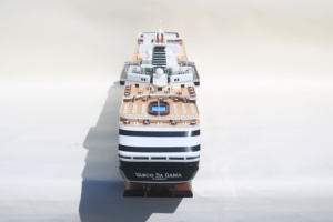 Modèle de bateau en bois Premium Nicko Cruise 1.200 |   Meilleur prix pour l'art liner de luxe |   Meilleurs bateaux en bois artisanaux |   Décoration de bateau moderne - Product Image 5