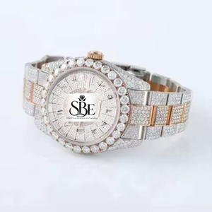 Montre en acier inoxydable avec diamants Moissanite pour les professionnels, les anniversaires et les célébrations spéciales - Product Image 3