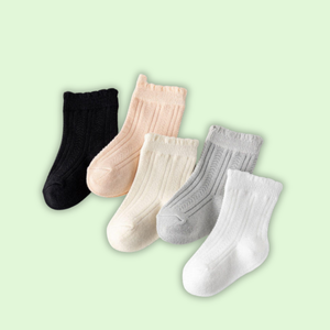 Chaussettes en coton décontractées antidérapantes personnalisées en gros pour bébés et tout-petits, douces, respirantes, à volants, côtelées, tricotées, de créateur, pour filles, de haute qualité - Product Image 1