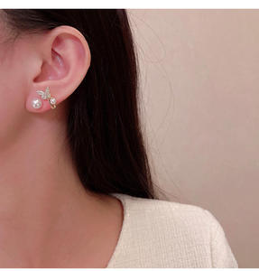 Boucles d'oreilles de mariage unisexes AMBER JEWELS, plaquées or rose romantique, or massif 18 carats, diamant naturel taille brillant, luxe, certifiées IGI - Product Image 1