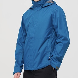 Veste imperméable à capuche pour homme, couleur unie, fermeture éclair, style décontracté, vêtement d'automne, coque en polyester, coupe classique - Product Image 1
