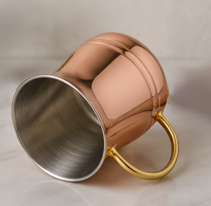 Mug en cuivre pur vintage de luxe, élégant et lisse, pour cocktails, haut de gamme, avec poignée ergonomique en laiton doré - Product Image 3