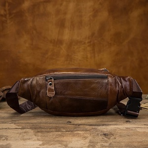 Riñonera de Cuero Negra con Logotipo Personalizado, Impermeable, Estilo Vintage, Servicio OEM, Riñonera de Cuero Moderna para el Verano - Product Image 4