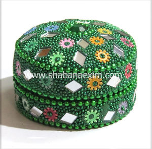 Boîte à bijoux artisanale festive en lac perlé pour cadeaux de Diwali, boîte à pilules décorative en lac perlé scintillant, organisateur de bijoux - Product Image 2