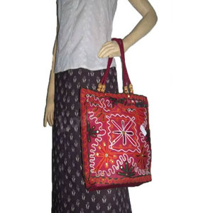Bolso Étnico Bordado CRUEL, Hecho a Mano, Estilo Bohemio Tradicional, Bolso de Hombro Artesanal, Estilo Vintage, Bolso de Moda Único - Product Image 2