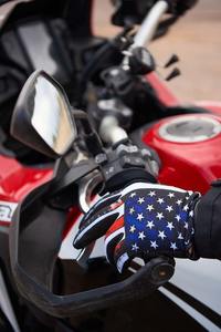 Guantes de Cuero de Alta Calidad Freedom Rider Pro con Bandera de EE. UU., Edición Premium para Motociclismo, Pedido al por Mayor - Product Image 4