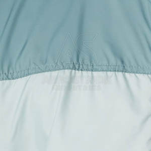 Chaqueta Cortavientos Ligera con Capucha y Logotipo Frontal, Diseño Plegable para Fácil Almacenamiento y Viaje, Actividades al Aire Libre de Invierno - Product Image 6