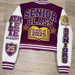 Chaquetas Varsity de Lana Personalizadas para Mujer, con Cierre de Botones de Cuerno Bordados, Diseño Acolchado Transpirable, Forro de Lana, Venta al Por Mayor - Product Image 5