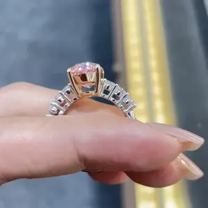 Anillo de Diamante Cultivado en Laboratorio con Certificado IGI, Corte Ovalado de 1.94ct, Oro Sólido de 18K Personalizado, Claridad VVS2, Joyería de Compromiso y Boda para Mujer - Product Image 3