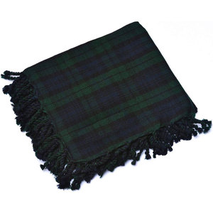 Auténtico Chal Escocés de Tartán Negro con Diseño de Escudo del Clan para Vestimenta Highland, el Más Vendido OEM ODM - Product Image 1