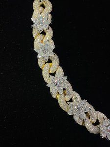 Collar de Cadena Cubana de Lujo con Moissanita, Diseño Floral Iced Out, Acabado en Oro Amarillo, Joyería Hip Hop de Alta Gama, Regalo - Product Image 6