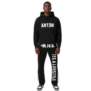 Conjunto Deportivo RTS Umer para Hombre, Diseñado por Antom Enterprises - Product Image 6