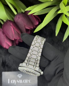 Elegante Reloj de Acero Inoxidable con Cristal de Moissanita, Movimiento Mecánico, Diseño Personalizado con Incrustaciones - Lujo Atemporal para Hombres y Mujeres - Product Image 5