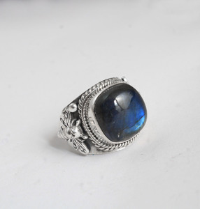 Natural Labradorite <b>Ring</b> 925 Sterling Silver Handmade Oval Gemstone Statement <b>Ring</b> for <b>Women</b> - Product Image 1