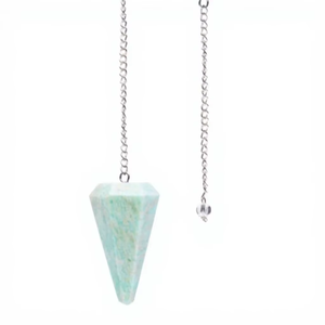 Péndulo de Fluorita Azul Pulido en Forma de Diamante con Cadena Plateada, Decoración Feng Shui, Arte Coleccionable, Gema Artesanal - Product Image 1