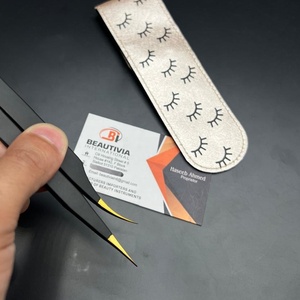 Pinzas rectas de 45 grados y aislamiento, pinzas de extensión de pestañas sostenibles de oro negro, bolsa de impresión de pestañas con logotipo grabado personalizado - Product Image 6