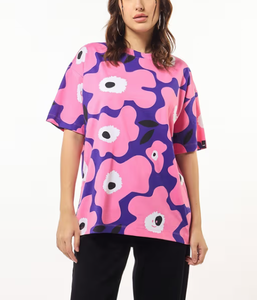 T-shirt à manches courtes en coton doux pour femmes Confortable et élégant à porter quotidiennement par des fabricants de vêtements professionnels Qualité fiable - Product Image 3