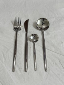 Luxury Stainless Steel <b>Flatware</b> Set 4-Piece Minimalist Silver Cutlery Set Mirror Polished Dinnerware for Hotels & Restaurant Use - Product Image 4