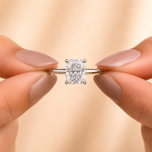 Bague de fiançailles en diamant de laboratoire certifié IGI, taille coussin allongée 2,70 ct, or massif 14 carats, solitaire, bijoux de mariage pour femme - Product Image 1