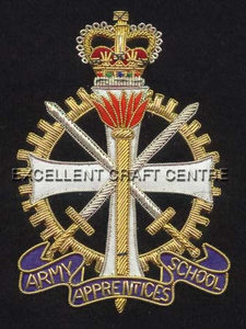 Écusson brodé personnalisé APPRENTICES SCHOOL avec motif Aigle Couronné, à coudre en dentelle, en tissu, avec épingle de sûreté pour vêtement, style circulaire - Product Image 2