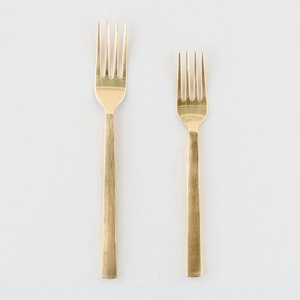 Colección de Comedor Elegante de Acero y Latón, Juego de Cubiertos de Latón y Acero, Cuchara, Tenedor y Cuchillo para Servir, Diseñado para Recepciones de Primera Calidad - Product Image 2