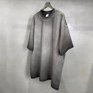 เสื้อยืดโอเวอร์ไซส์ผู้ชาย สีพื้น ผ้าฝ้าย แขนสั้น คอกลม ทรงหลวม สไตล์วินเทจ ล้างสีแบบแอซิดวอช - Product Image 4