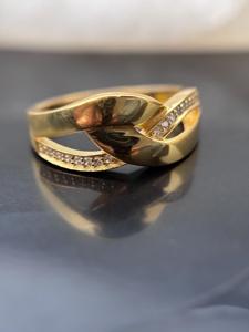 Anillo de Moissanita con Banda Cruzada, Chapado en Oro, Plata de Ley 925, Anillo de Boda con Diseño Infinito, Anillo de Lujo - Product Image 1