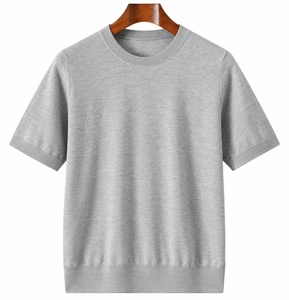 Camiseta de Manga Corta para Hombre, Cuello Redondo, Corte Regular, Color Sólido Informal, 100% Algodón Tejido Transpirable, Diseño Liso Antiarrugas en la Parte Delantera - Product Image 6