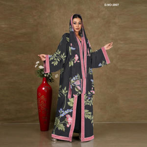 Abaya en mousseline florale avec un style fluide, tenue modeste à superpositions, tombé doux, bordures élégantes, style contemporain - Product Image 2