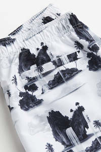 Pantalones cortos de poliéster deportivos para hombre con diseño personalizado estampado por sublimación, pantalones cortos de malla de verano para hombre - Product Image 4