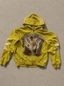 Sudadera con capucha de cierre completo estilo vintage personalizada con estampado gráfico artístico, detalles decorativos con tachuelas y acabado desgastado, corte holgado para hombre. - Product Image 4