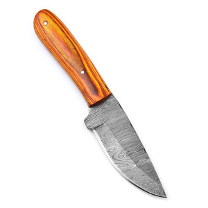Couteau de chasse artisanal en acier Damas d'A&M Enterprises avec manche en bois d'olivier et étui en cuir, utilitaire, professionnel, vente en gros - Product Image 6