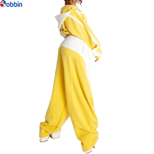 Conjunto de Sudadera Corta con Bloques de Color y Pantalones Anchos de Diseñador de Moda Personalizado, Ropa Deportiva Personalizada para Mujer - Product Image 3