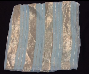 Bufanda y chal de viscosa cuadrada más nueva y elegante con detalles intrincados, rayas Lurex brillantes, accesorio de estilo clásico personalizable - Product Image 4