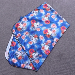 Capes de barbier de qualité supérieure, tissu durable, vente chaude, légères, nouveau style, modernes, élégantes, confortables, logo personnalisé - Product Image 5