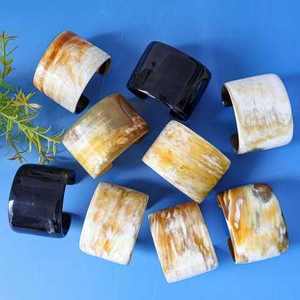 Brazalete de Cuerno Blanco Natural para Mujeres y Niñas, Joyería de Cuerno de Búfalo, Brazalete de Cuerno de Vaca, Forma Redonda de Ágata, Precio Bajo - Product Image 6