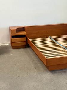 Solid Teak Wooden <b>Bed</b> <b>Frame</b> Minimalist Modern <b>Platform</b> <b>Bed</b> With Side Storage Drawer for Bedroom - Product Image 5