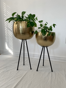 Juego de Maceteros de Metal Dorado Martillado con Patas de Hierro Negro, Elegantes Soportes Decorativos para Macetas, Modernos y Lujosos Soportes para Plantas de Interior - Product Image 5