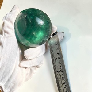 Sphère de cristal de fluorite verte polie pour cadeau, méditation, vente en gros - Product Image 3