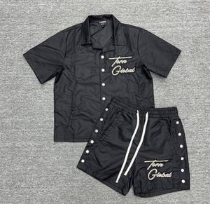 เสื้อแจ็คเก็ตไนลอนกันลมพร้อมกางเกงขาสั้น ชุดเซ็ต 2 ชิ้น ปักโลโก้ตามสั่ง สำหรับฤดูร้อน ชุดเซ็ตเสื้อแจ็คเก็ตและกางเกงขาสั้น - Product Image 3